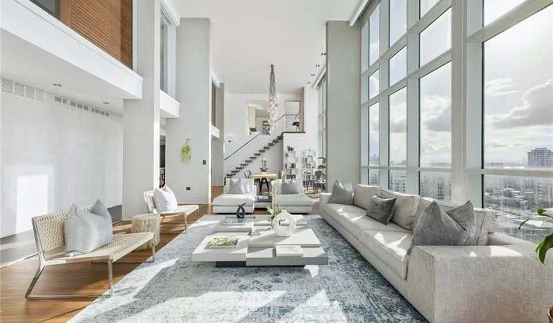 Property interior view 3