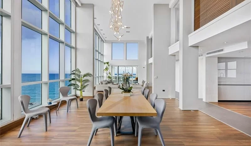 Property interior view 4